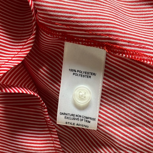 JACOB | Red Sleeveless Button-Up Top - Black Tie Detail - Picture 10 of 10